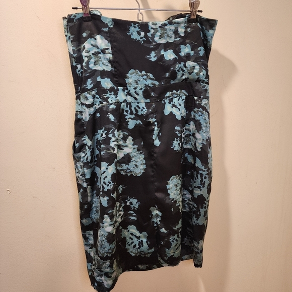 Banana Republic Black and Green Satin Short  Strapples.Dress with Pockets 8 - Picture 8 of 12